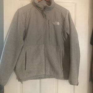 Women’s grey Northface fleece